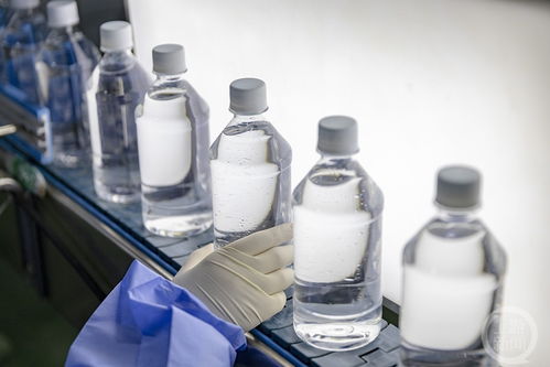 巴南消毒用品企業開足馬力保供應，防疫物資儲備充足